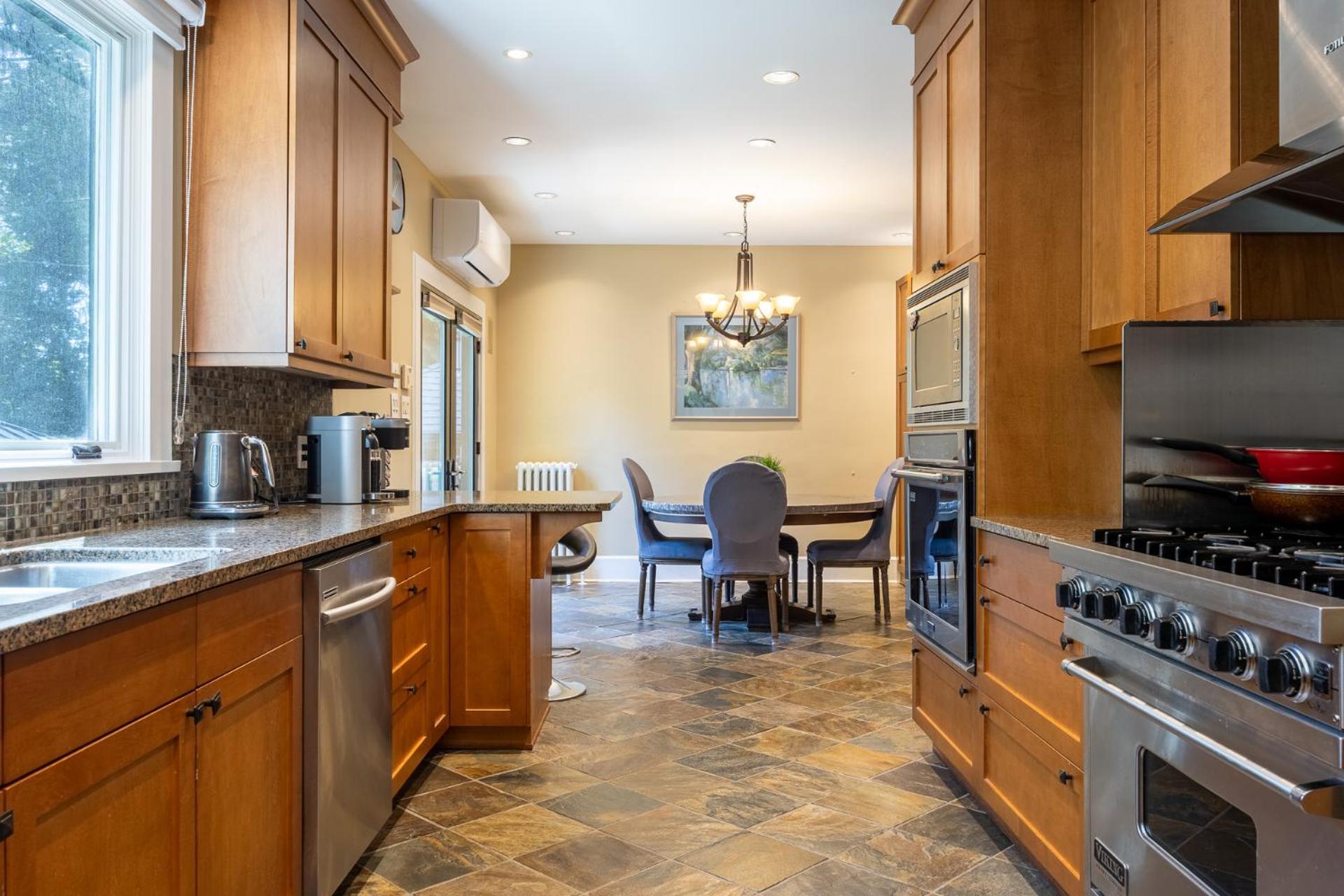 Shaughnessy Cozy Bedrooms Guest House バンクーバー エクステリア 写真