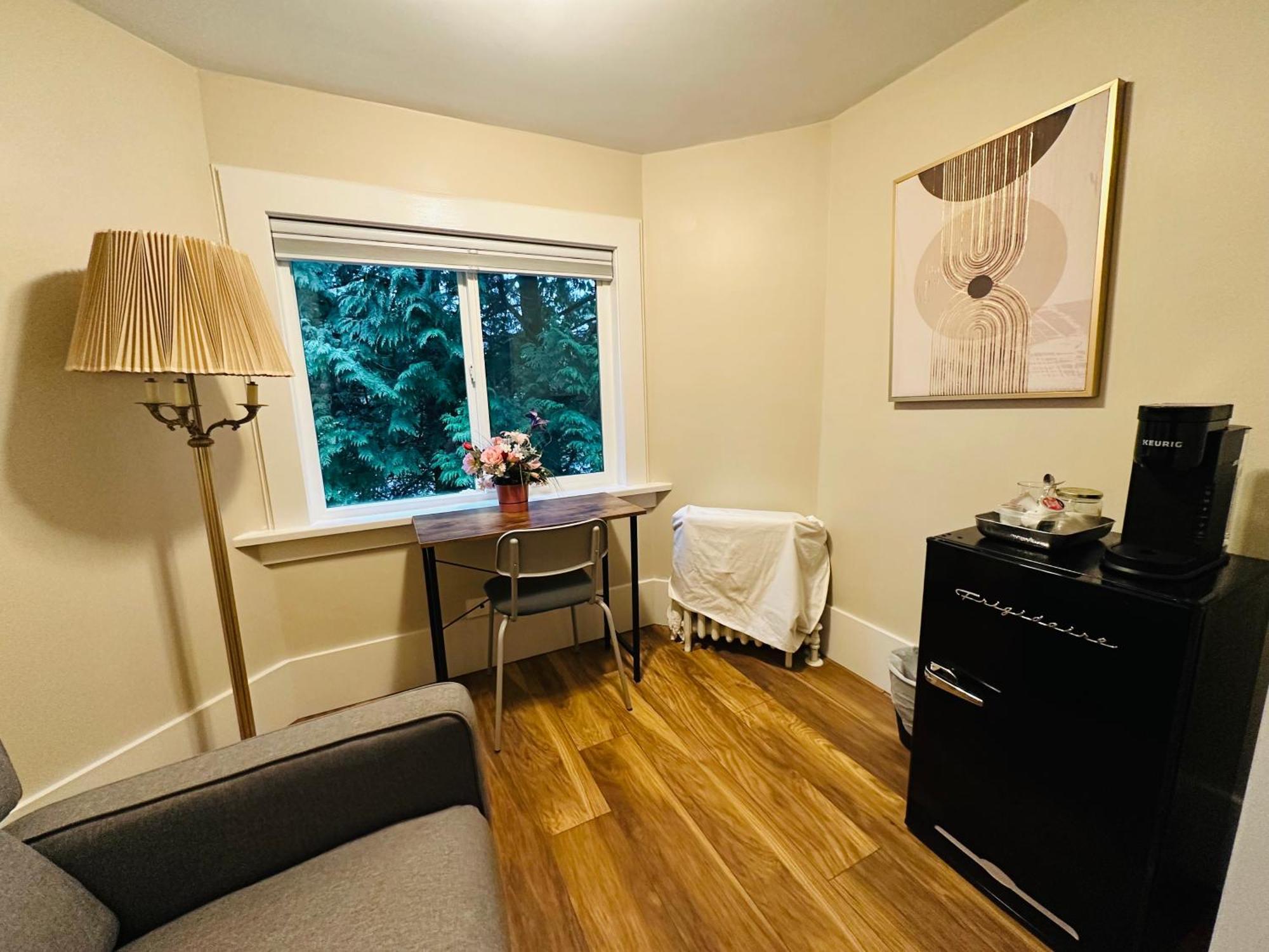 Shaughnessy Cozy Bedrooms Guest House バンクーバー エクステリア 写真