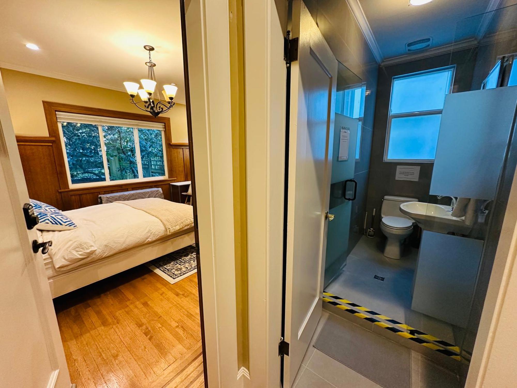 Shaughnessy Cozy Bedrooms Guest House バンクーバー エクステリア 写真