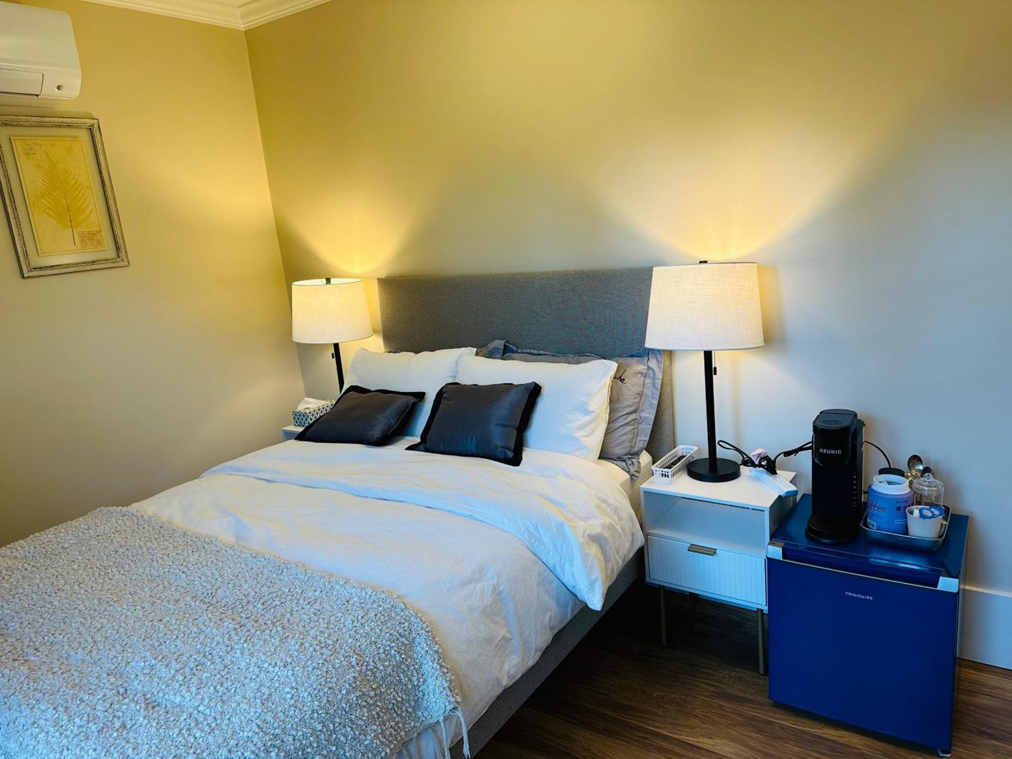 Shaughnessy Cozy Bedrooms Guest House バンクーバー エクステリア 写真